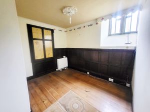 Bedroom- click for photo gallery